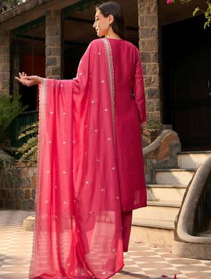 Floral Embroidered Regular Thread Work Straight Kurta with Trousers & Dupatta 5