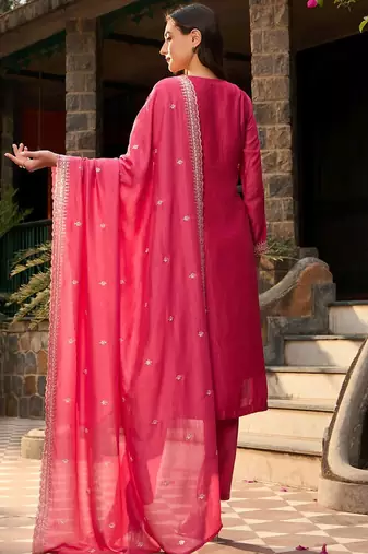 Floral Embroidered Regular Thread Work Straight Kurta with Trousers & Dupatta