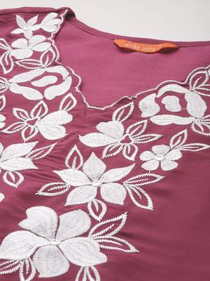 Floral Embroidered Thread Work Kurta with Trousers & Dupatta 3