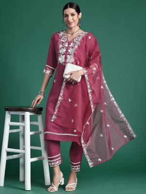 Floral Embroidered Thread Work Kurta with Trousers & Dupatta 8