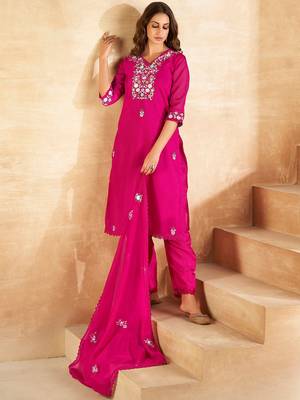 Floral Embroidered Regular Kurta With Trousers & Dupatta 3