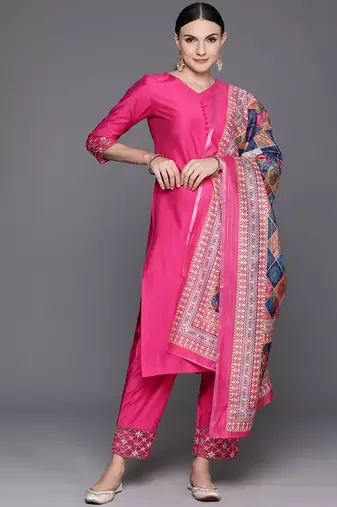 Women Embroidered Regular Thread Work Liva Kurta with Trousers & With Dupatta