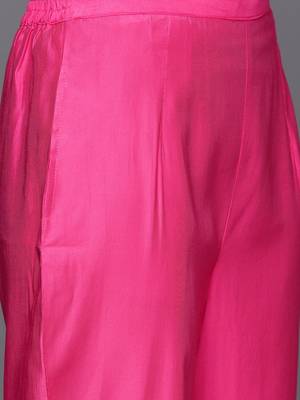 Women Embroidered Regular Thread Work Liva Kurta with Trousers & With Dupatta 3