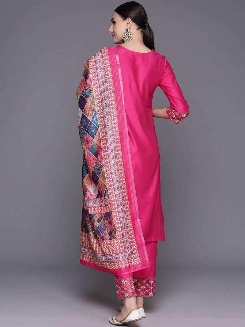 Women Embroidered Regular Thread Work Liva Kurta with Trousers & With Dupatta