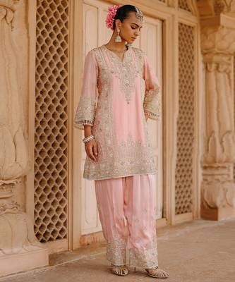 Pink embroidered silk chanderi kurta set 4