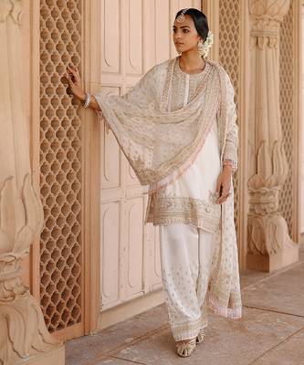 Daisy ivory embroidered silk chanderi kurta set 2