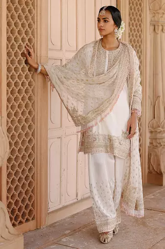 Daisy ivory embroidered silk chanderi kurta set