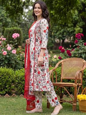 Women Floral Printed Regular Pure Cotton Kurta with Trousers & With Dupatta 3