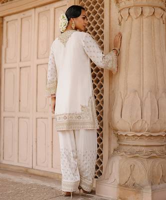 Daisy ivory embroidered silk chanderi kurta set 3