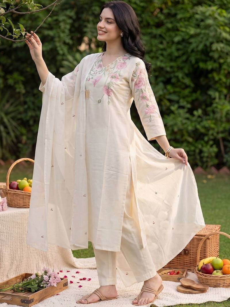 Women Floral Embroidered Regular Thread Work Pure Cotton Kurta with Trousers & With Dupatta