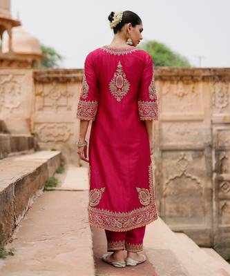 Hot pink embroidered silk chanderi long kurti set 2