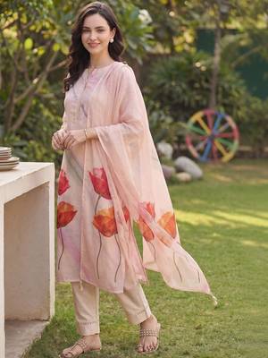 Women Floral Printed Regular Linen Kurta with Trousers & With Dupatta 2