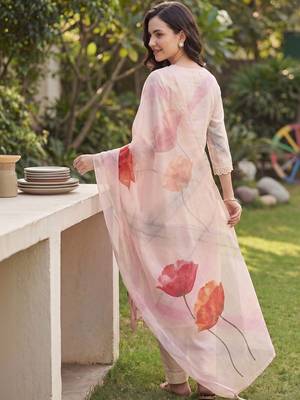Women Floral Printed Regular Linen Kurta with Trousers & With Dupatta 5