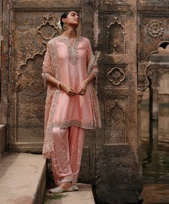 Pink embroidered silk chanderi anarkali set 4