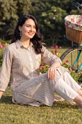 Women Ethnic Motifs Printed Regular Pure Cotton Kurta with Trousers