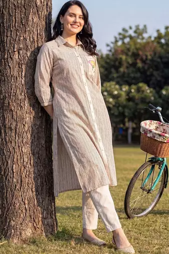 Women Ethnic Motifs Printed Regular Pure Cotton Kurta with Trousers