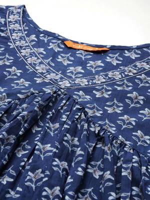 Floral Printed Empire Pure Cotton Kurta with Trousers 4