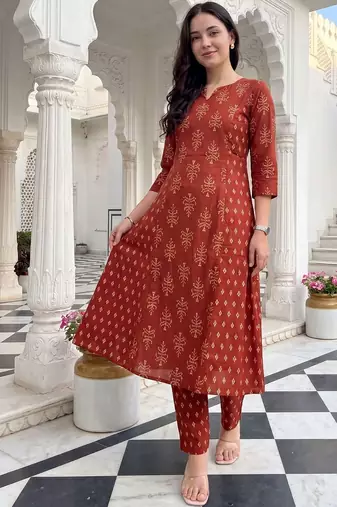 Women Ethnic Motifs Printed Regular Pure Cotton Kurta with Trousers