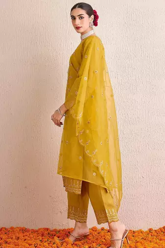Women Ethnic Motifs Embroidered Regular Gotta Patti Kurta with Trousers & With Dupatta