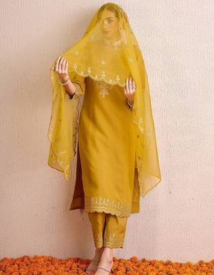 Women Ethnic Motifs Embroidered Regular Gotta Patti Kurta with Trousers & With Dupatta 7