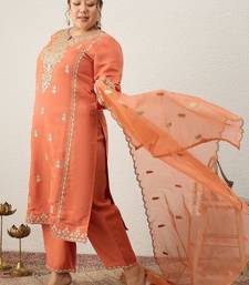 Plus Size Embroidered Regular Gotta Patti Kurta with Trousers & With Dupatta