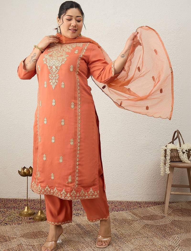 Plus Size Embroidered Regular Gotta Patti Kurta with Trousers & With Dupatta