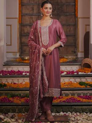 Ethnic Motifs Embroidered Kurta With Trousers & Dupatta 3