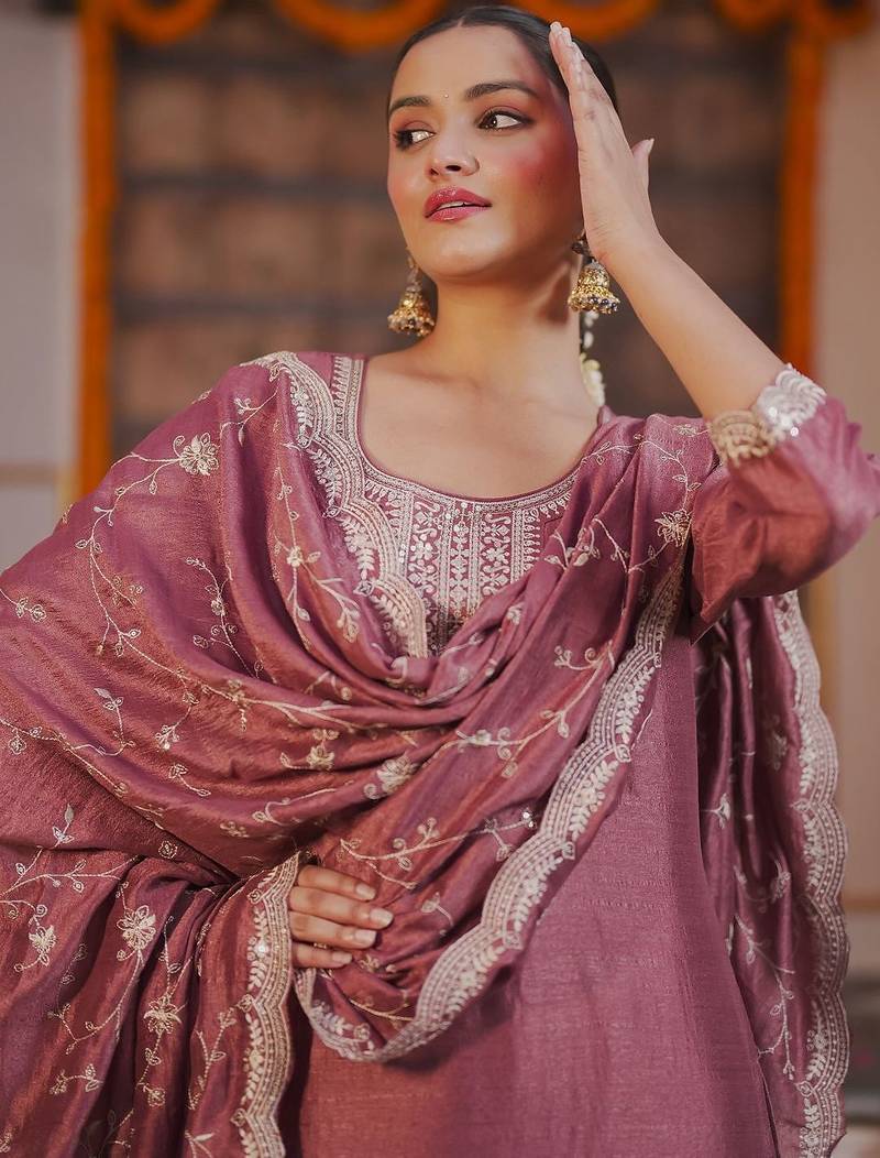 Ethnic Motifs Embroidered Kurta With Trousers & Dupatta