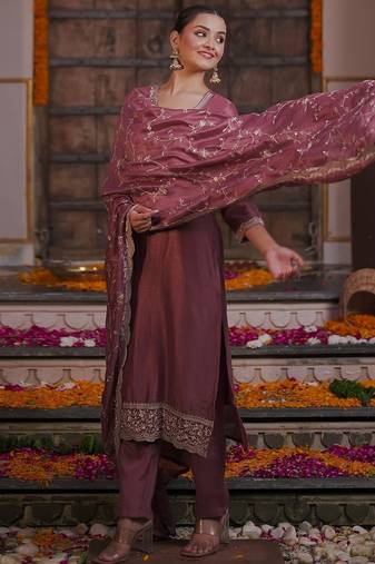 Ethnic Motifs Embroidered Kurta With Trousers & Dupatta