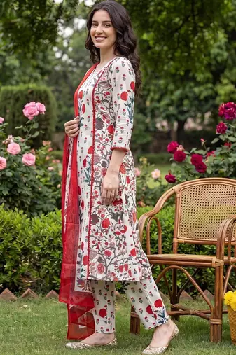 Women Floral Printed Regular Pure Cotton Kurta with Trousers & With Dupatta
