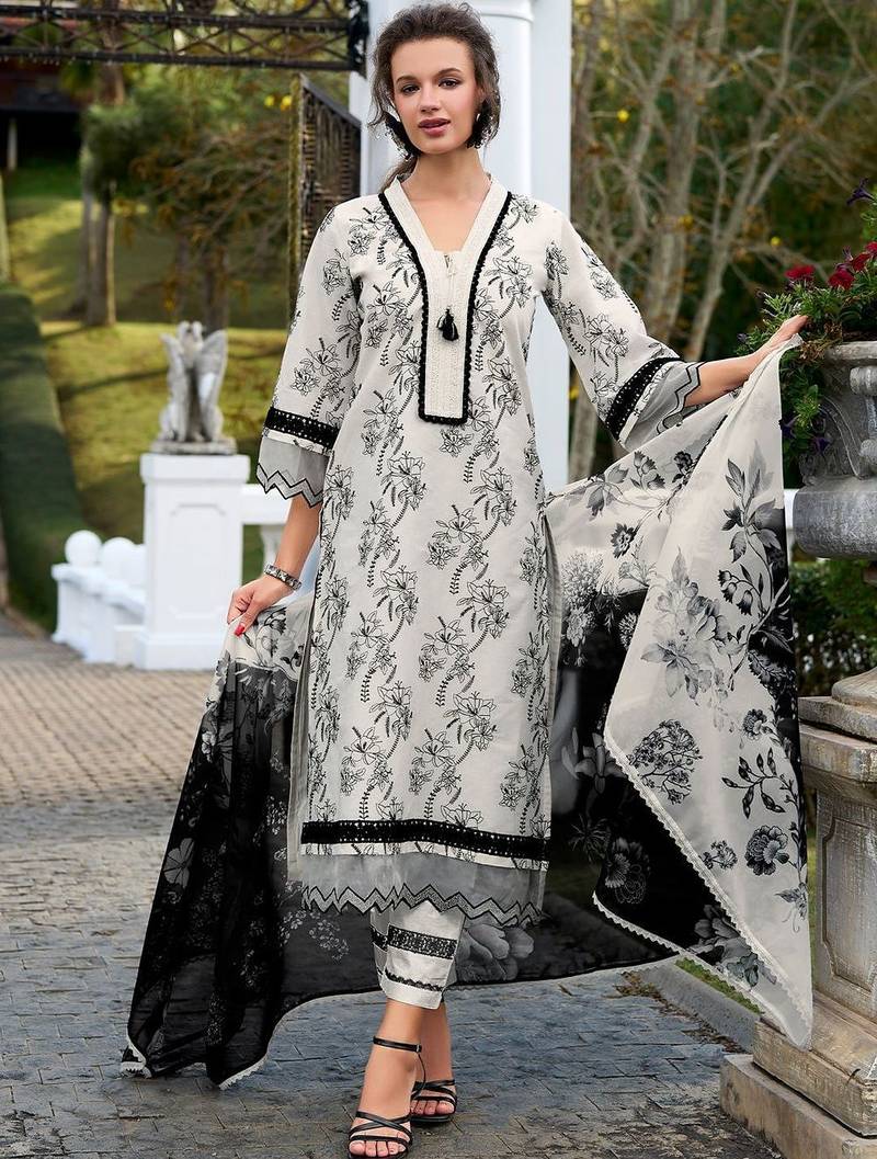 Women Floral Printed Regular Pure Cotton Kurta with Trousers & With Dupatta
