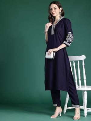 Floral Embroidered Sequinned Kurta with Trousers 1