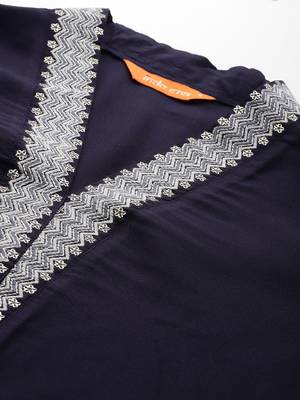 Floral Embroidered Sequinned Kurta with Trousers 2