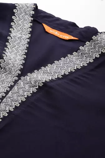Floral Embroidered Sequinned Kurta with Trousers