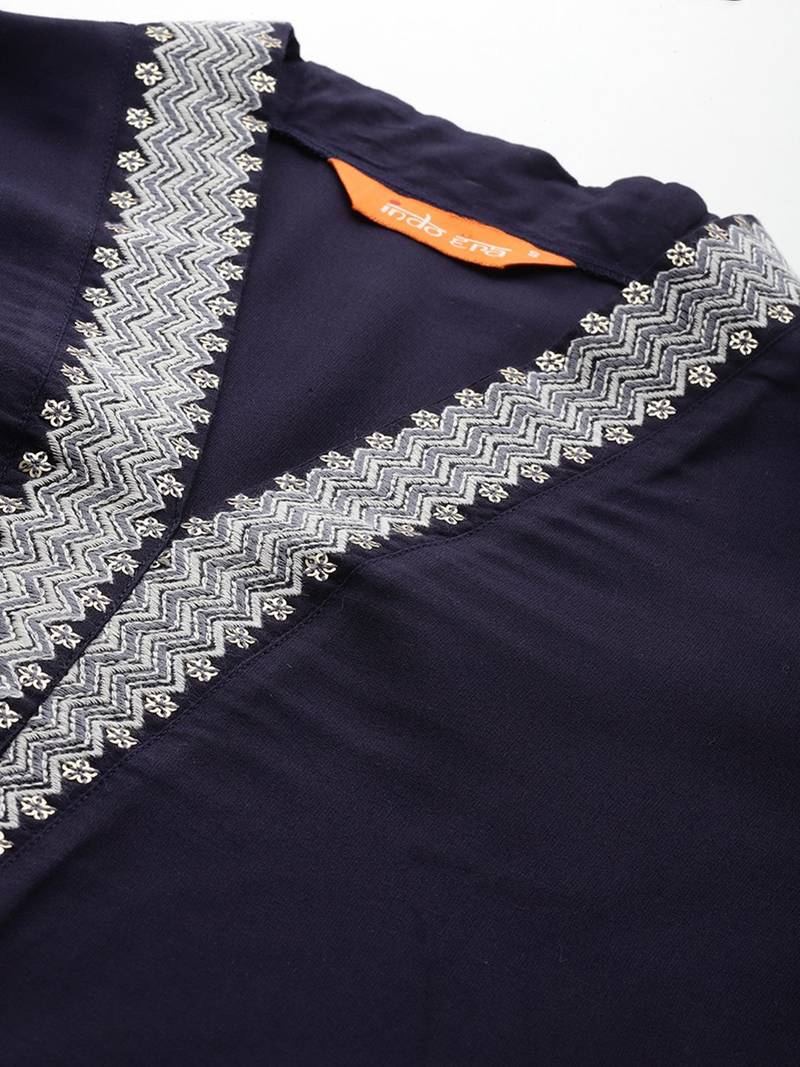 Floral Embroidered Sequinned Kurta with Trousers