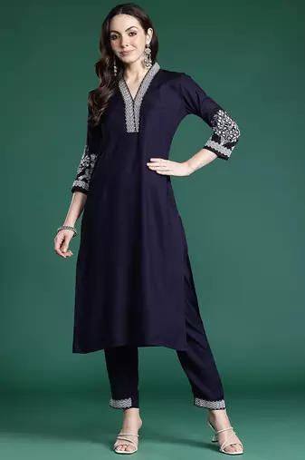 Floral Embroidered Sequinned Kurta with Trousers