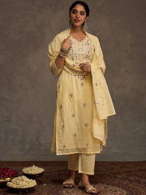 Women Floral Embroidered Pure Cotton Kurta with Trousers & Dupatta 1