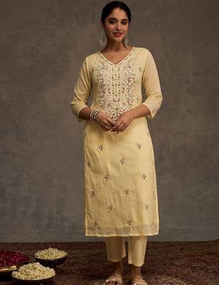 Women Floral Embroidered Pure Cotton Kurta with Trousers & Dupatta 2