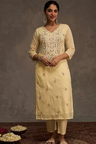 Women Floral Embroidered Pure Cotton Kurta with Trousers & Dupatta