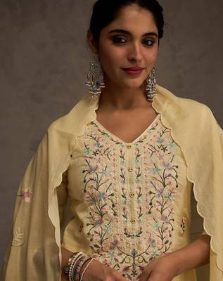 Women Floral Embroidered Pure Cotton Kurta with Trousers & Dupatta 4