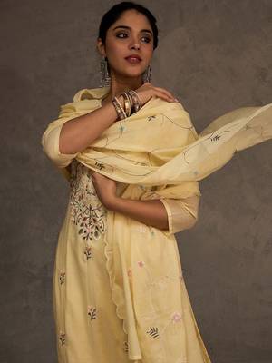 Women Floral Embroidered Pure Cotton Kurta with Trousers & Dupatta 6