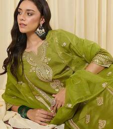 Women Ethnic Motifs Embroidered Regular Kurta with Trousers & With Dupatta