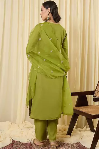 Women Ethnic Motifs Embroidered Regular Kurta with Trousers & With Dupatta