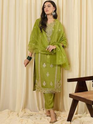 Women Ethnic Motifs Embroidered Regular Kurta with Trousers & With Dupatta 1