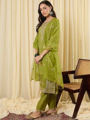 Women Ethnic Motifs Embroidered Regular Kurta with Trousers & With Dupatta 5
