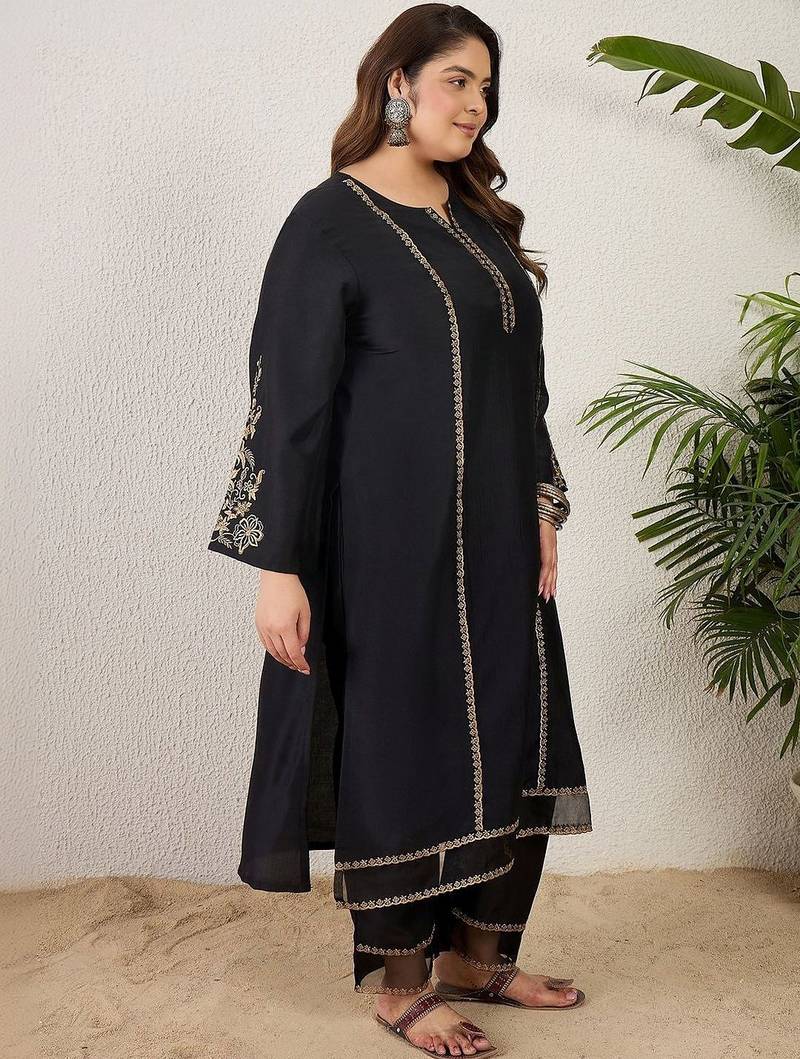 Plus Size Ethnic Motifs Embroidered Regular Thread Work Kurta with Trousers