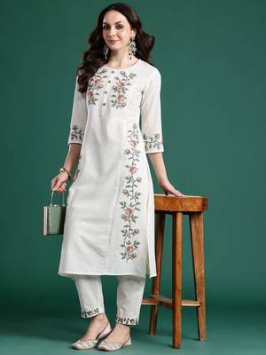Floral Embroidered Pure Cotton Kurta with Trousers 1