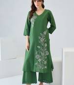 Women Floral Embroidered Regular Thread Work Pure Cotton Kurta with Trousers