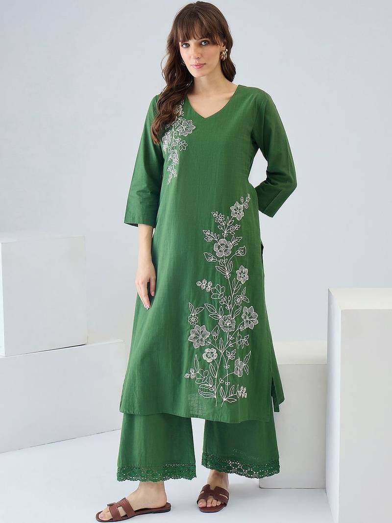 Women Floral Embroidered Regular Thread Work Pure Cotton Kurta with Trousers