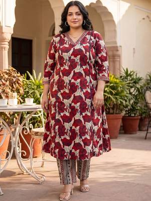 Plus Size Maroon Printed A-Line Kurta Trousers Set 5
